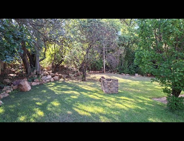 3 BEDROOM FREEHOLD TO LET IN FLAMWOOD